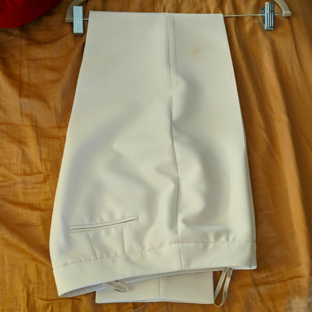 Beautiful Ann Klein off white pants az 4.